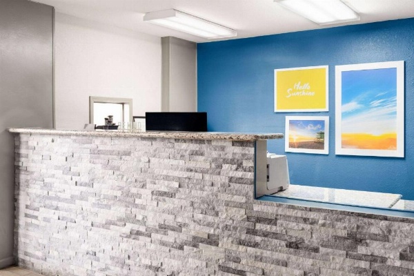 Days Inn by Wyndham Ardmore image 7